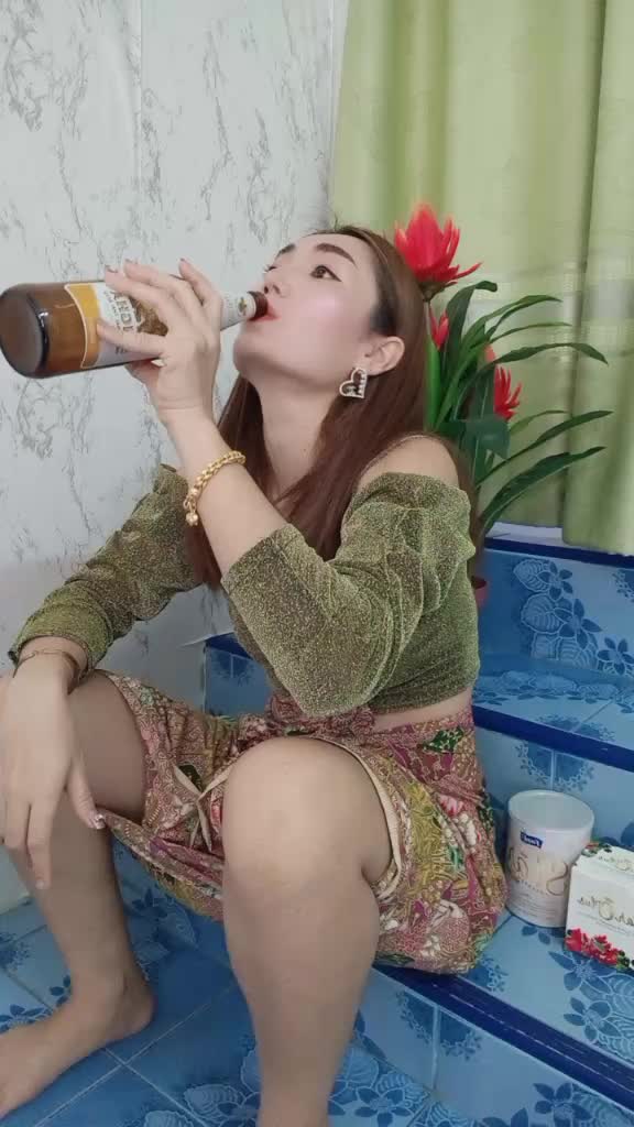 @มาดามเปิ้ลร้อยเอ็ด