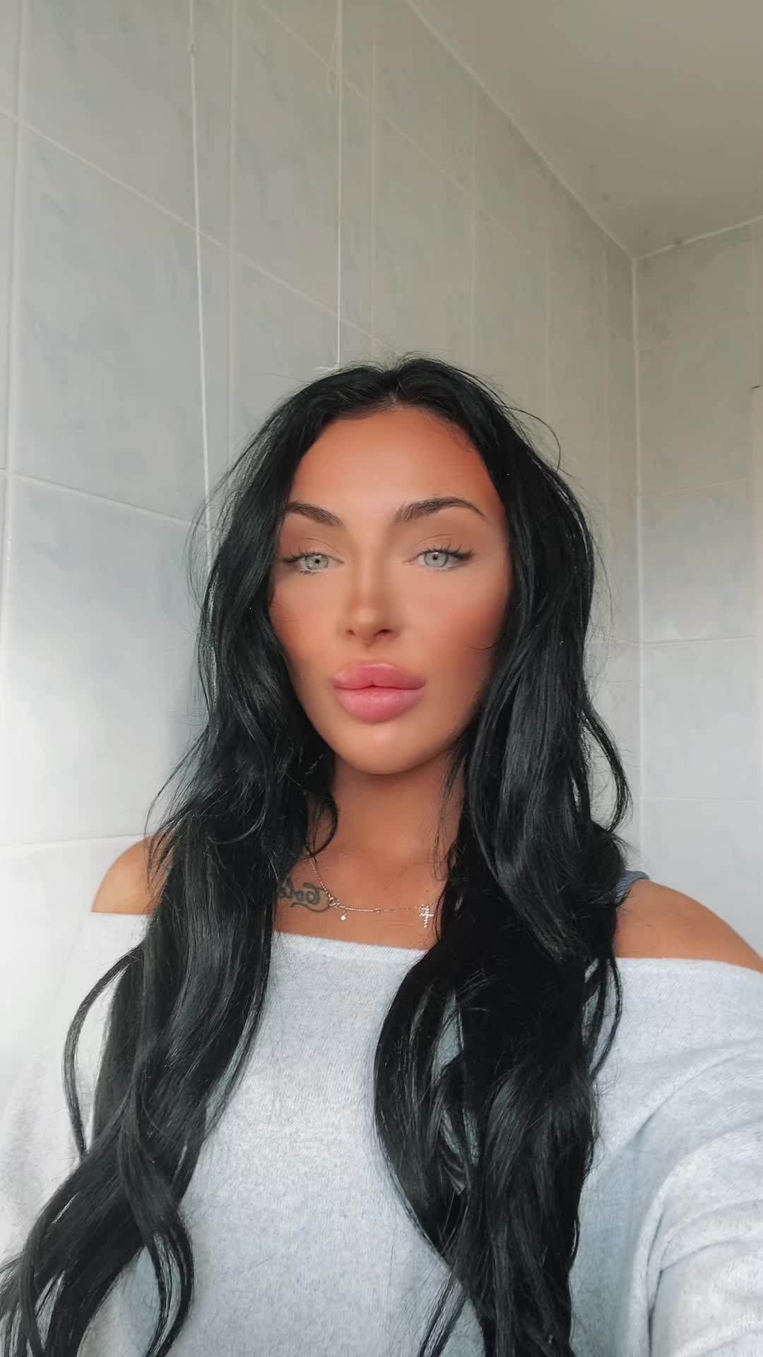 @Morgan Louise New X