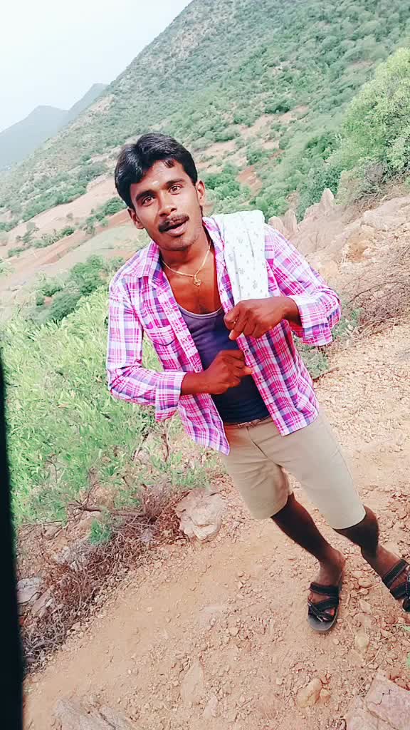 @சின்னப்பூவன்  பூ  வி