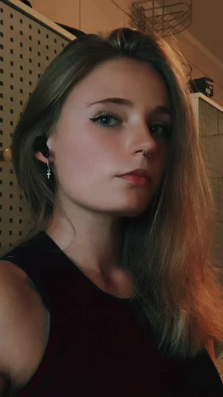 @Nanuu