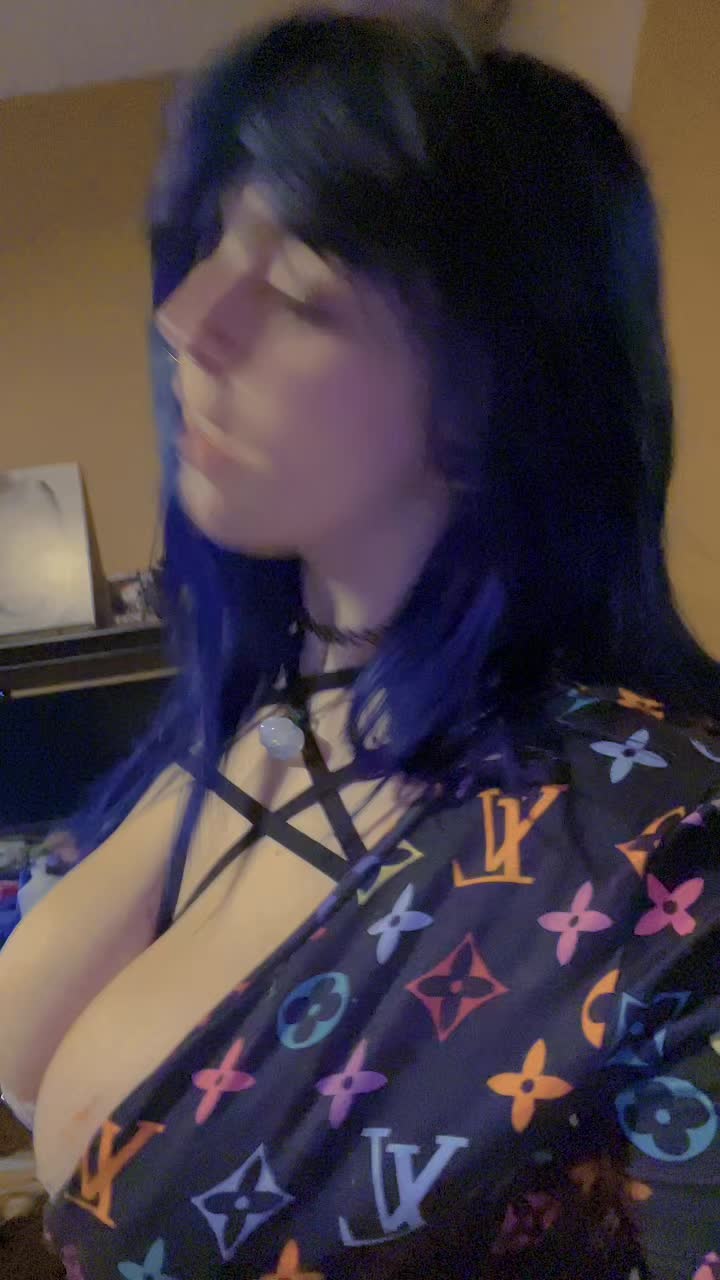 @Ez