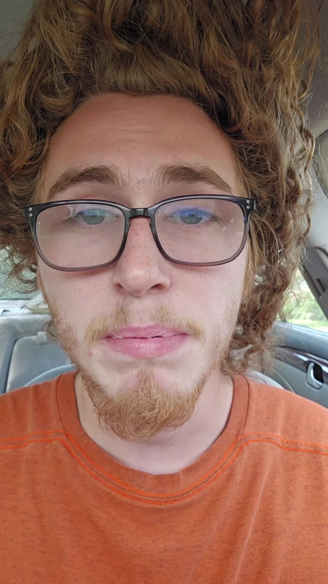 @GoldieGl0cks