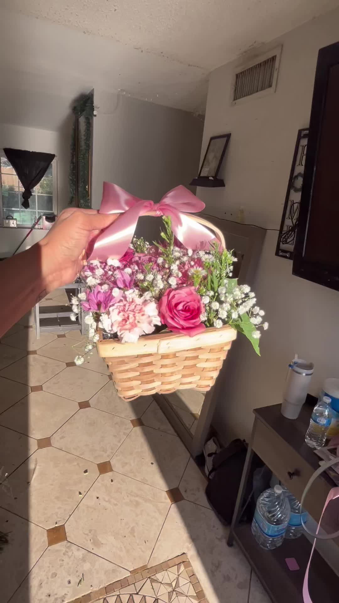 @BelleFlores