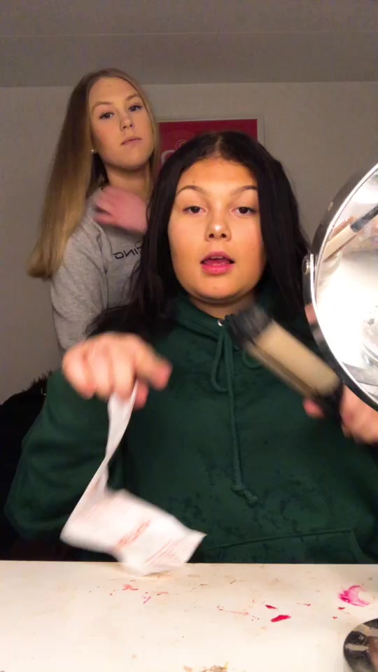 @r&ouml;vvvvosri&ouml;st😚💦👅