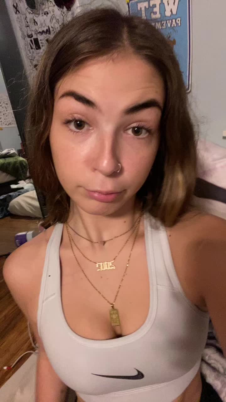 @:3