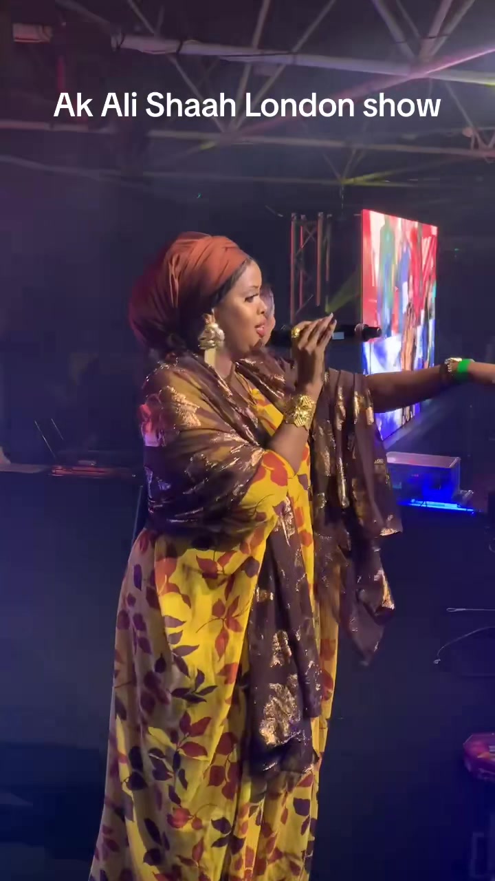 @ADNAANSHOW 🇬🇧
