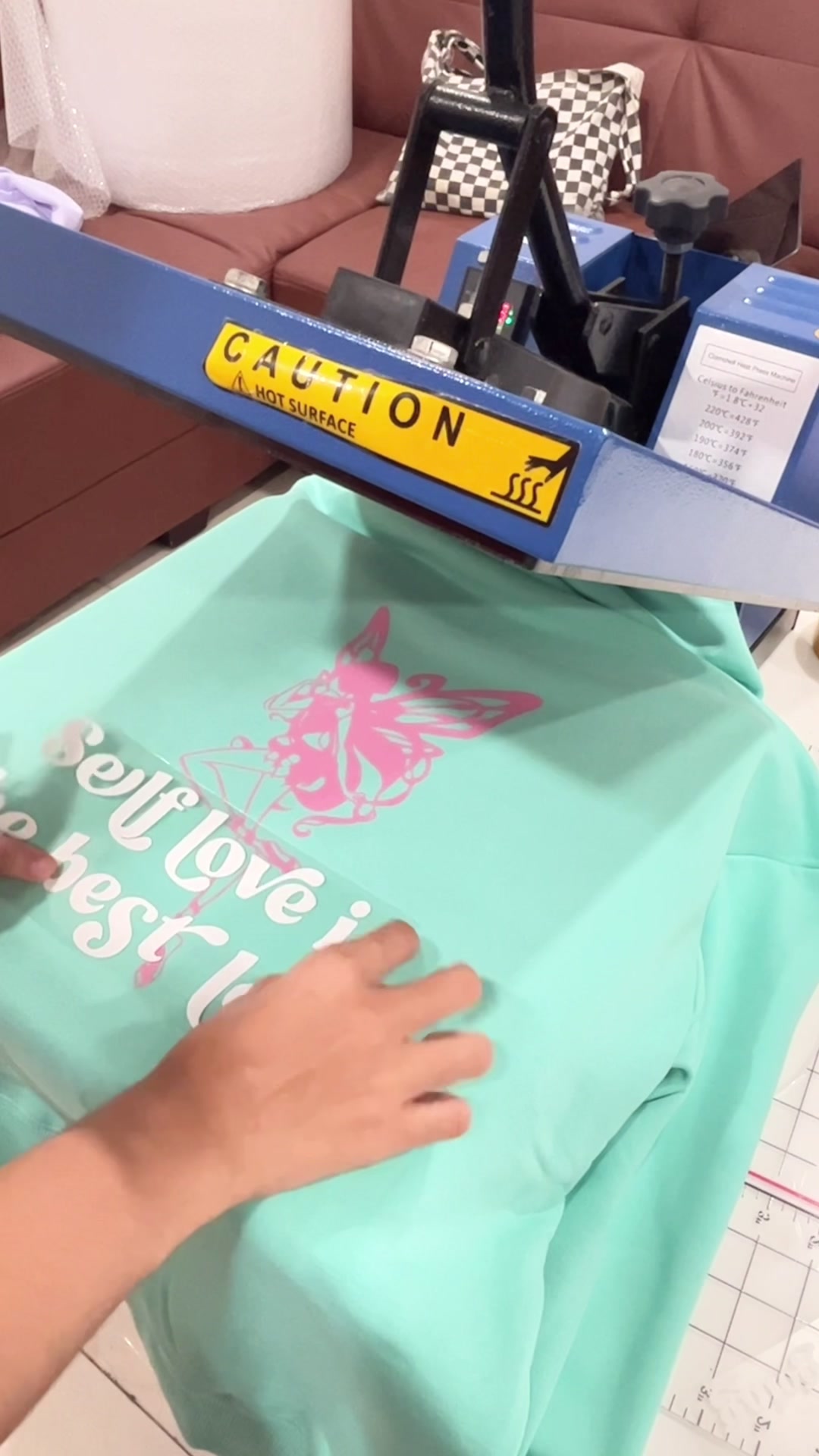 @Hey, Tiffany Cat