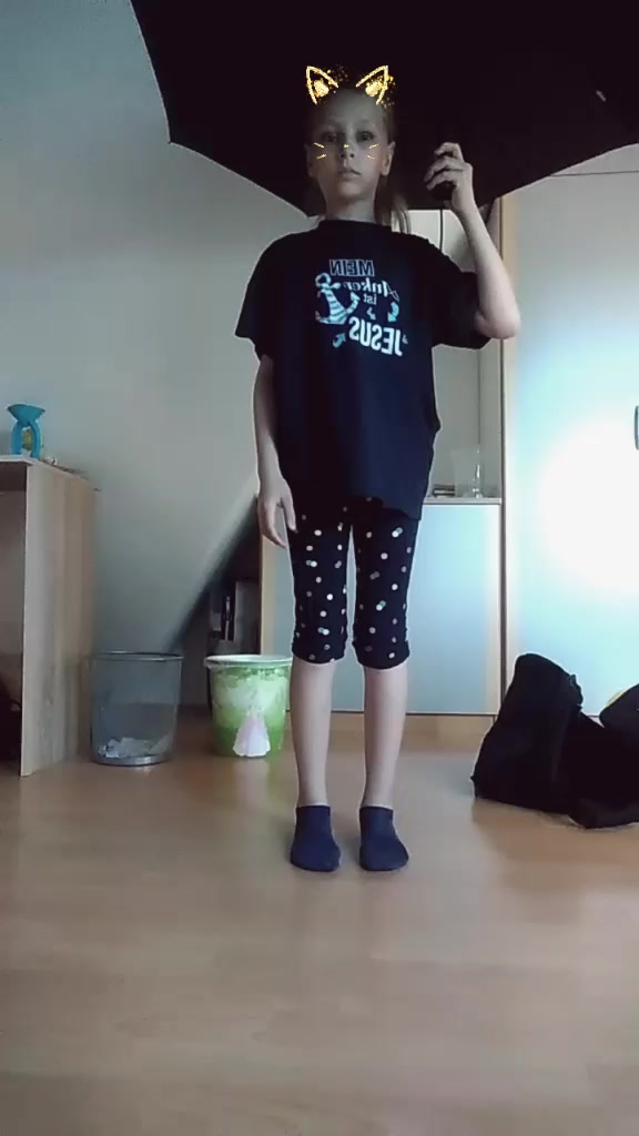 @Vicki_Love 777