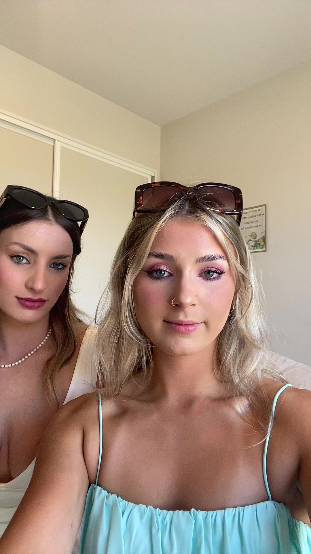 @izzcon