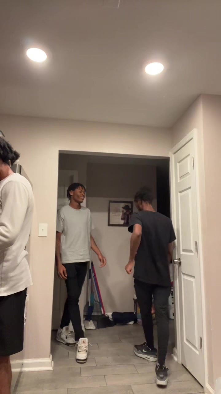 @Kp1