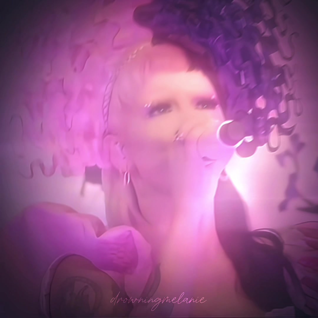 @ᴅʀᴏᴡɴɪɴɢᴍᴇʟᴀɴɪᴇ™