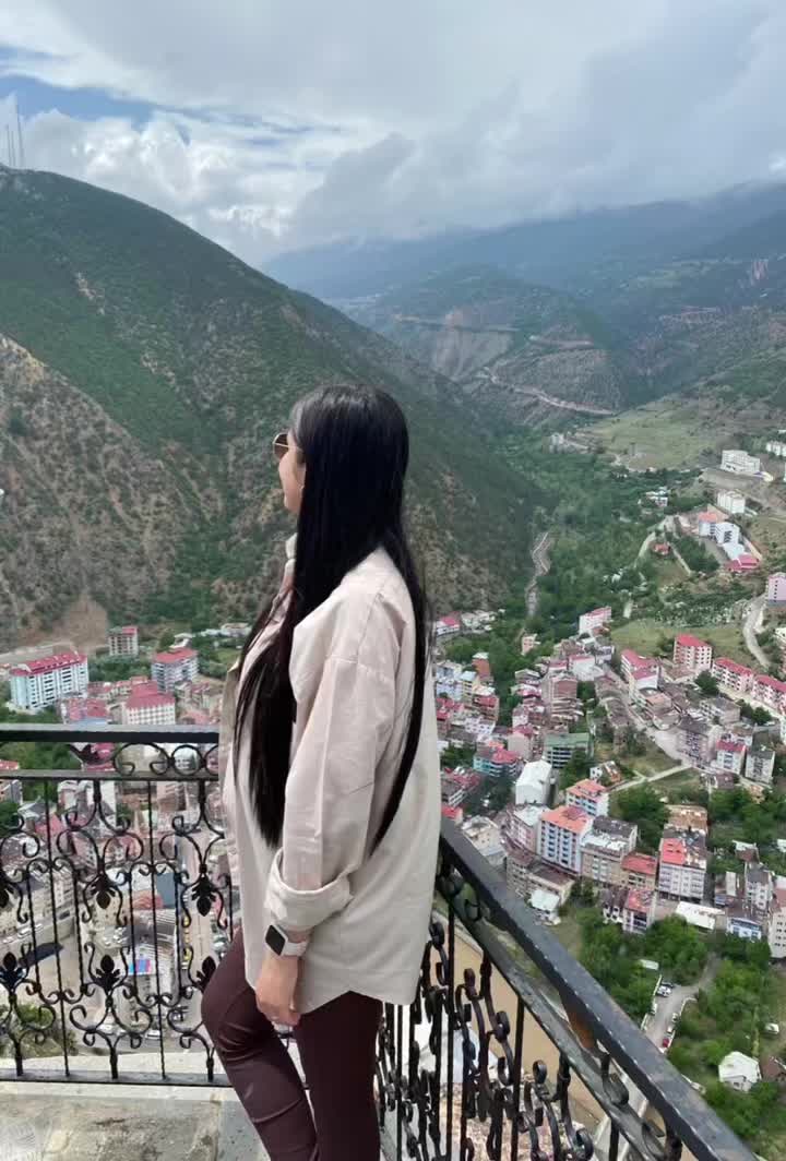 @&Ouml;zg&uuml;l Dilek Deniz