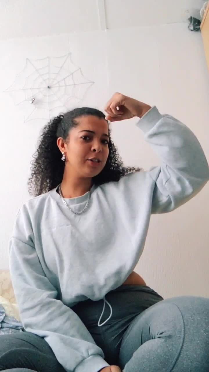 @DanielleSophie