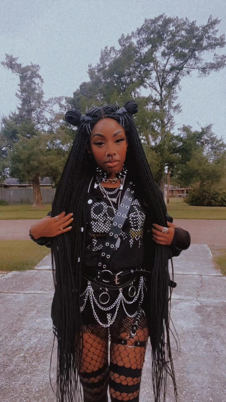 @TheHauntedDxllHouse
