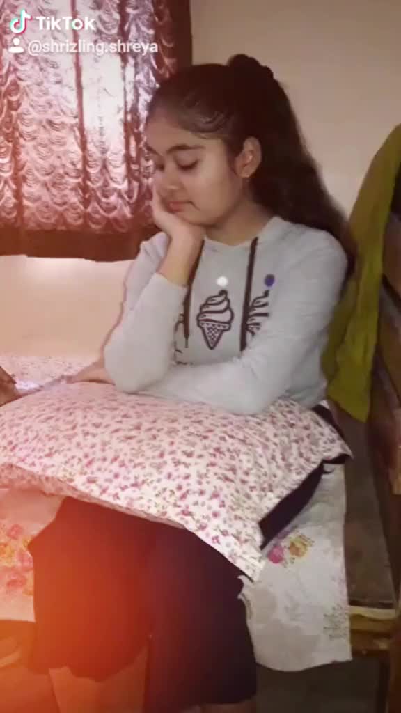@SHREYANSHI DWIVEDI⚡