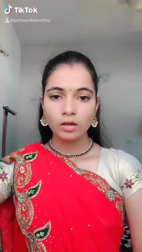@jahnavi banothu