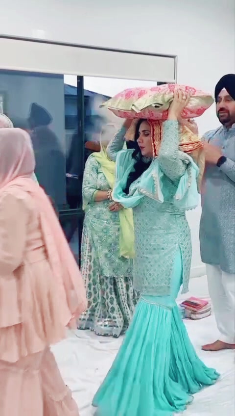 @SimplyAnamika