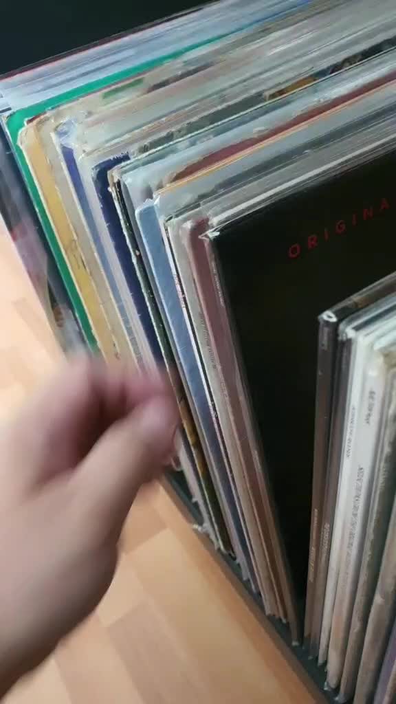 @omar.n.vinyl