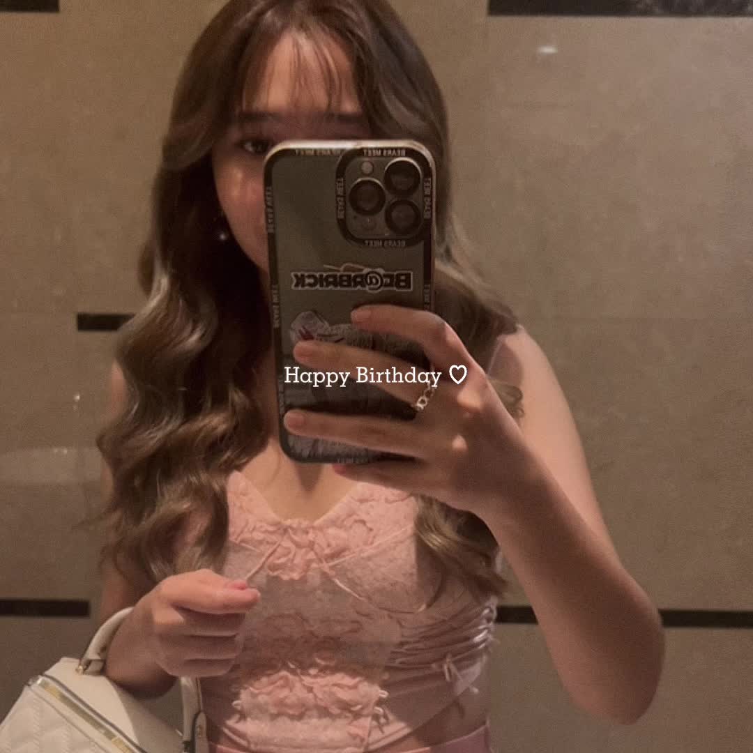 @QueenRedRose 👸🌹
