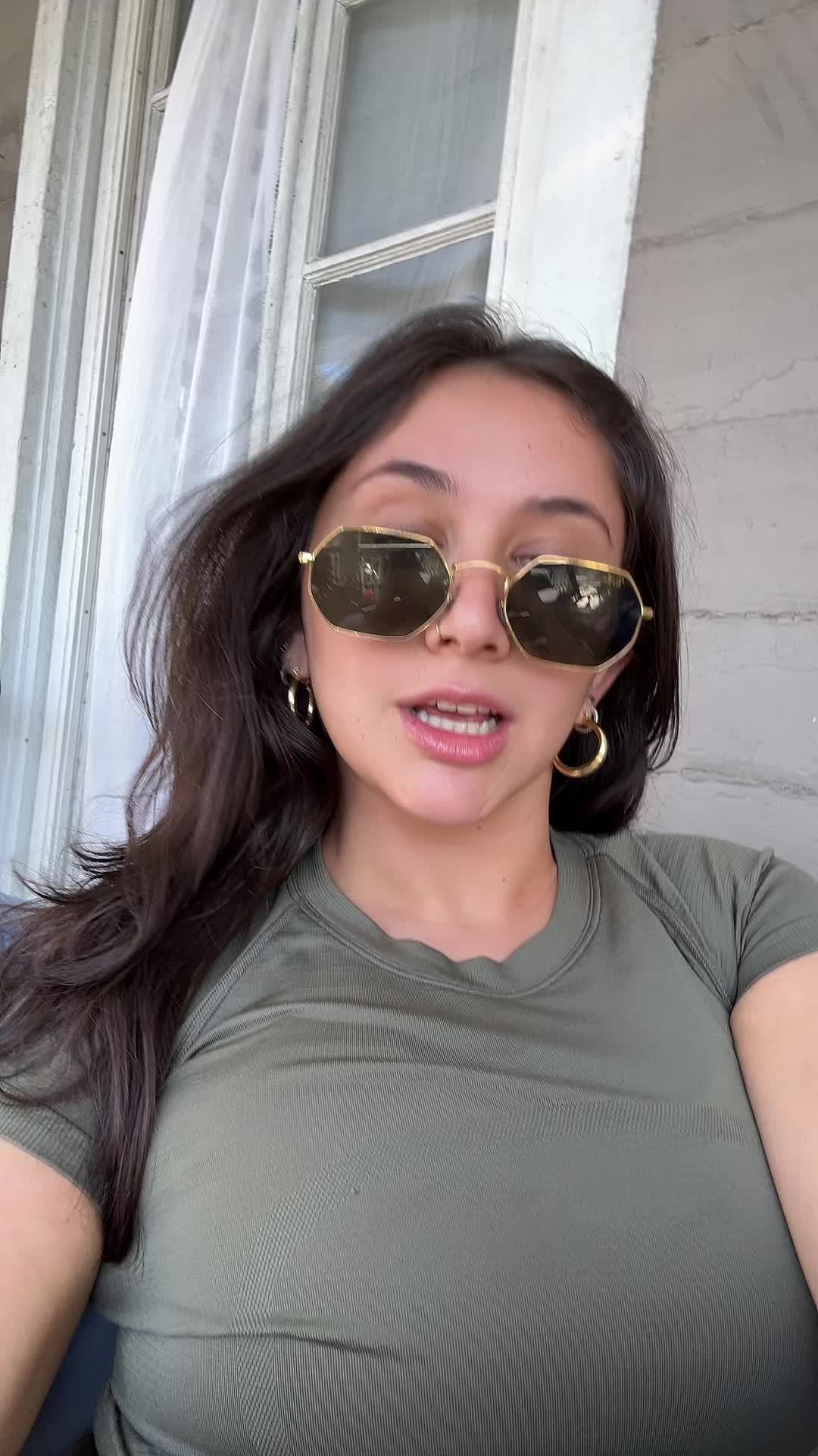 @halliewood