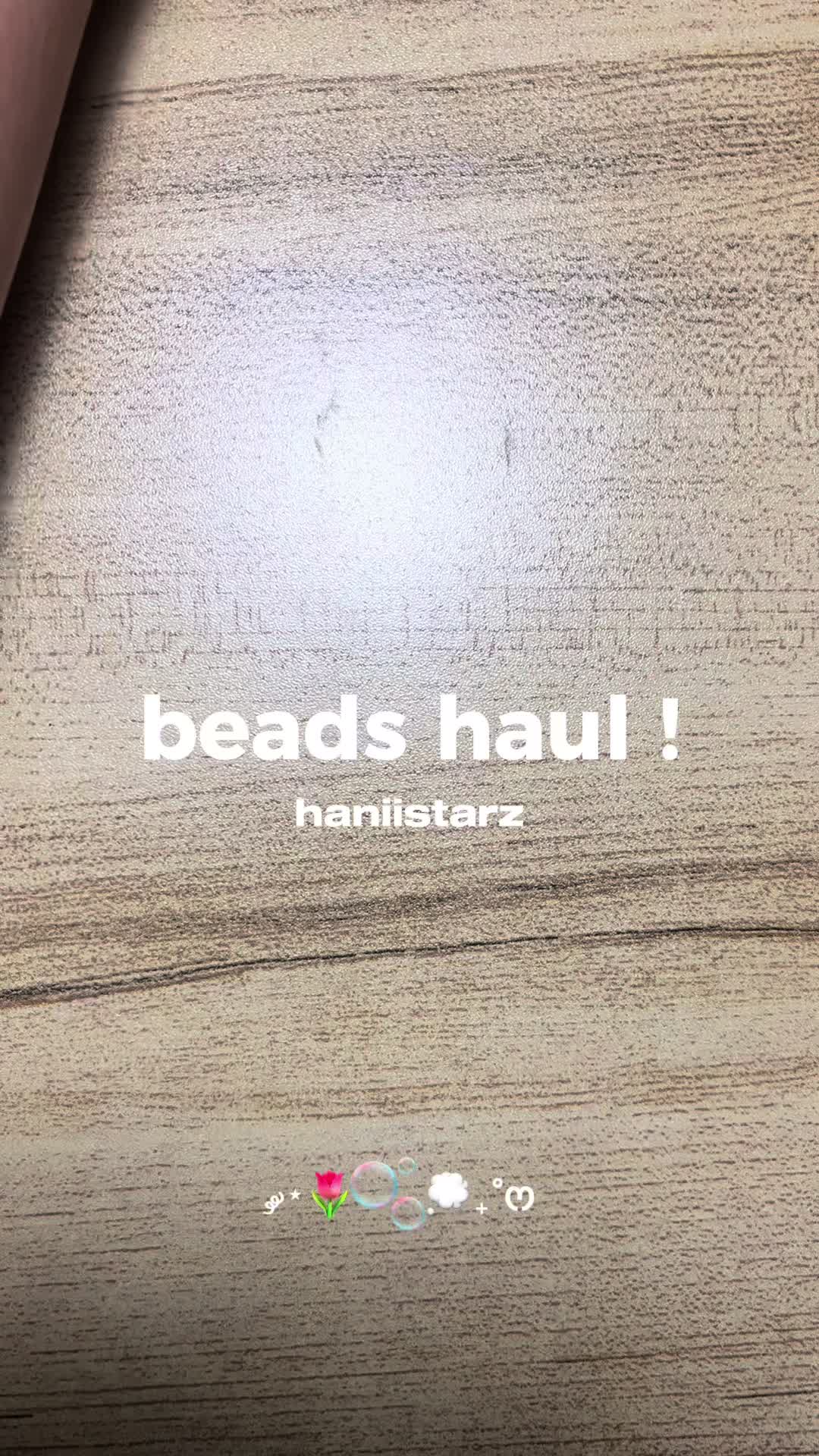 @haniistarz 🎞️🧶