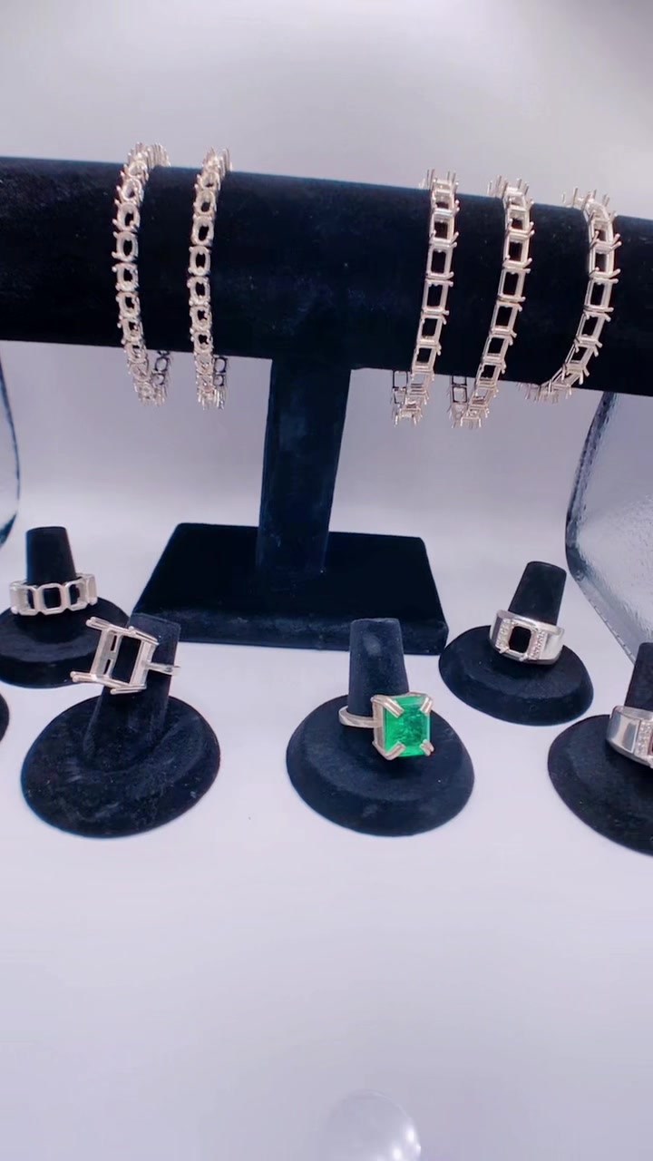 @GrayQJewelry
