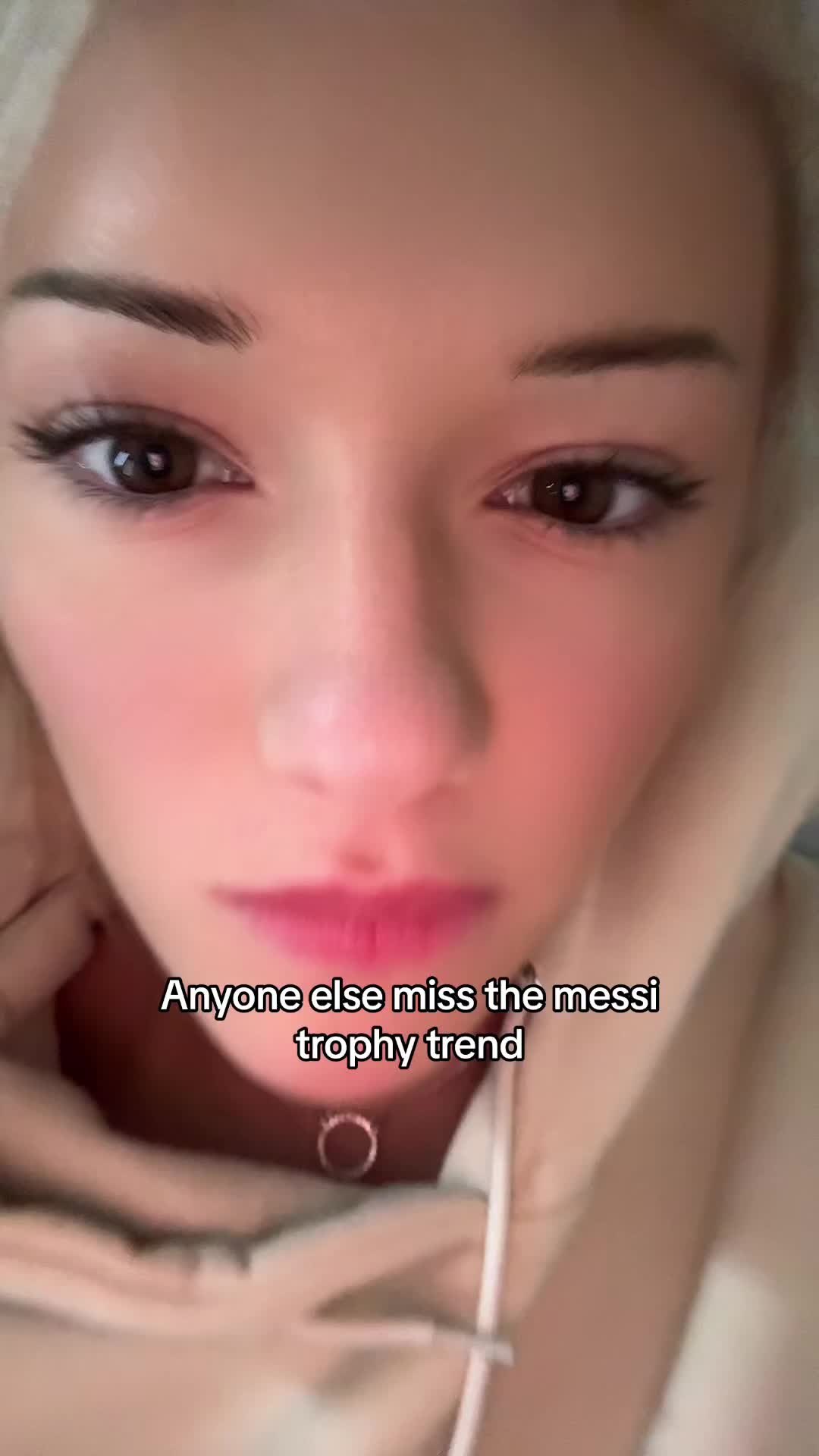 @Breckie_Hilll