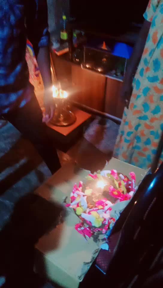 @🥰._ ApaRNa_.🥰