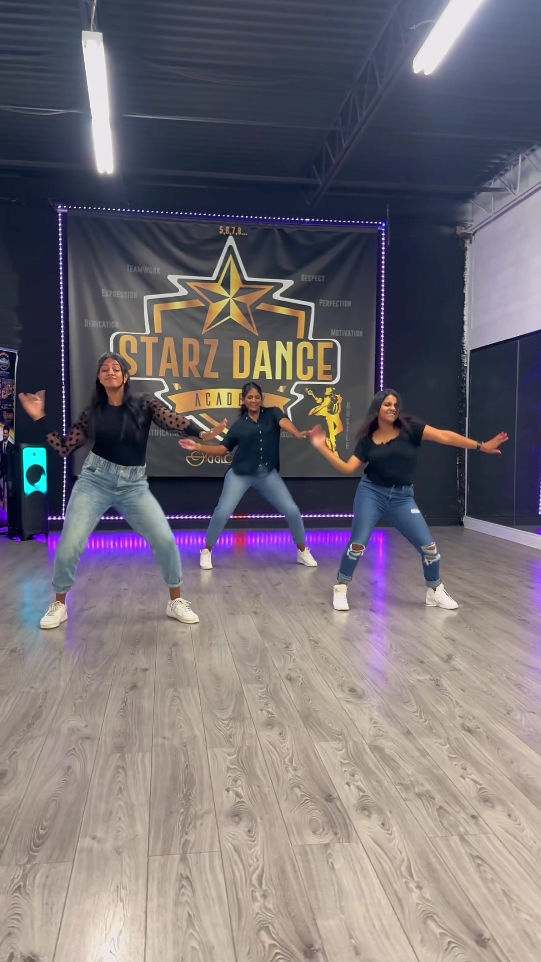 @Starz