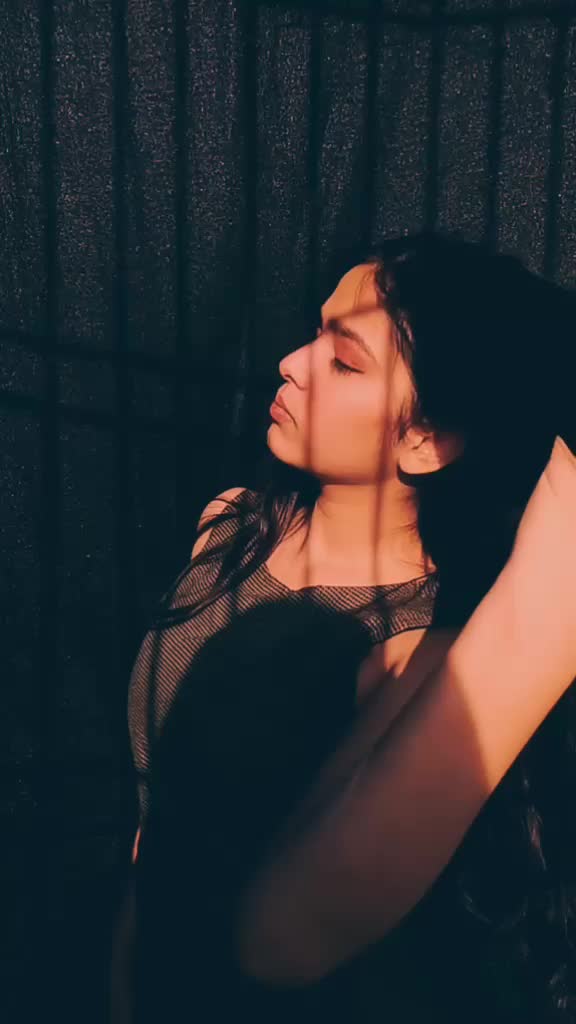 @_anu_