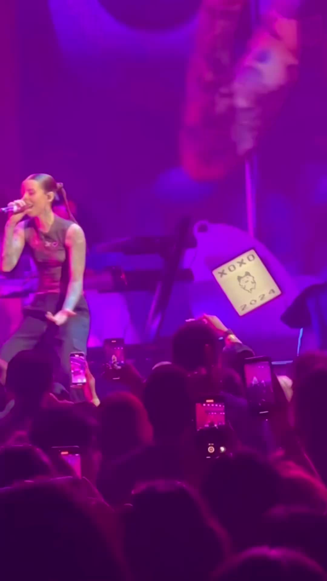 @youngmikoficial