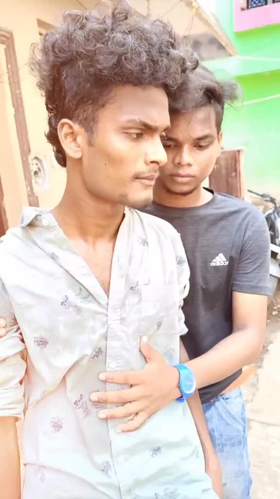 @👅**Local boy**😎