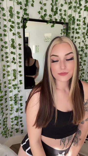 @laurelhoneyyy