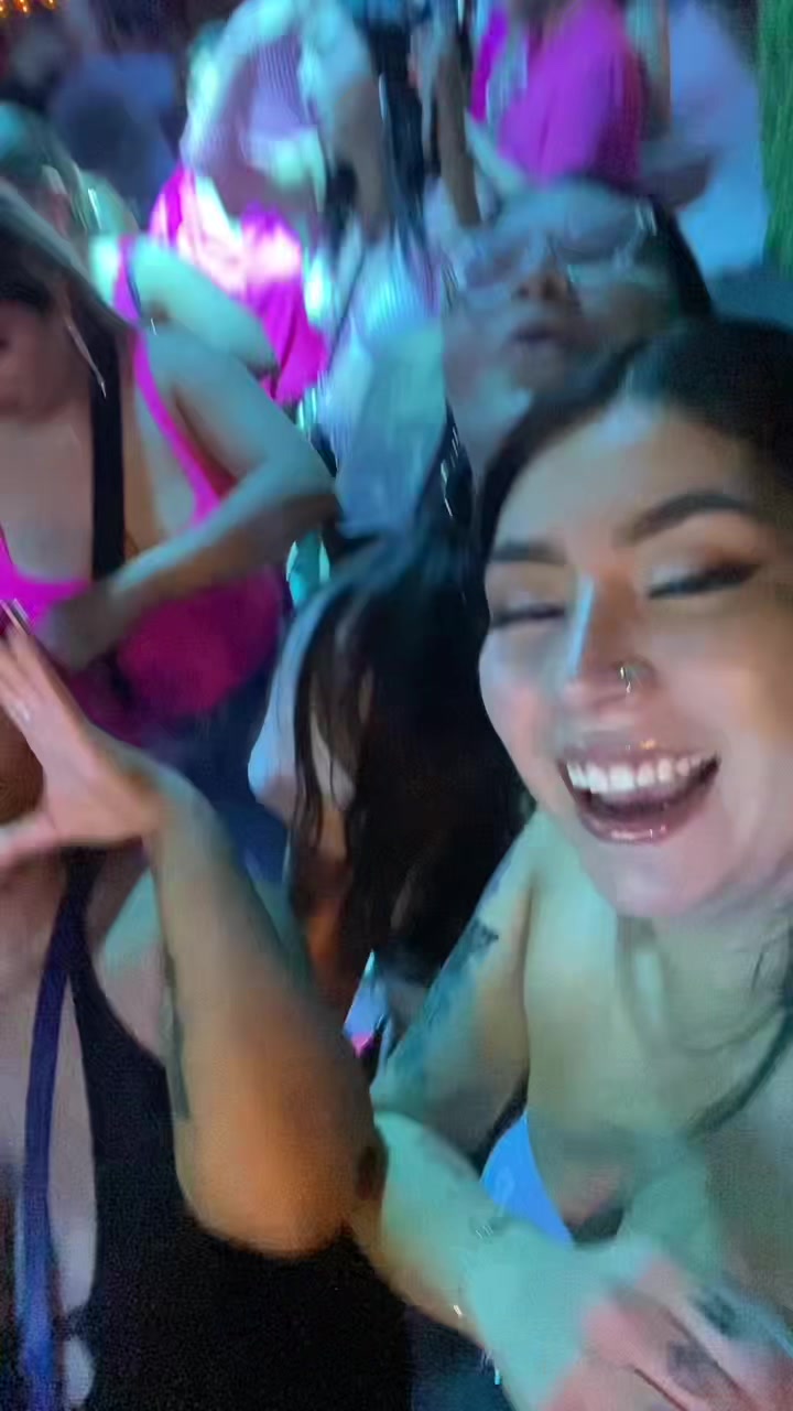 @Jenn💛