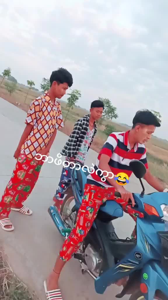 @💛Shine Htet Aung💛