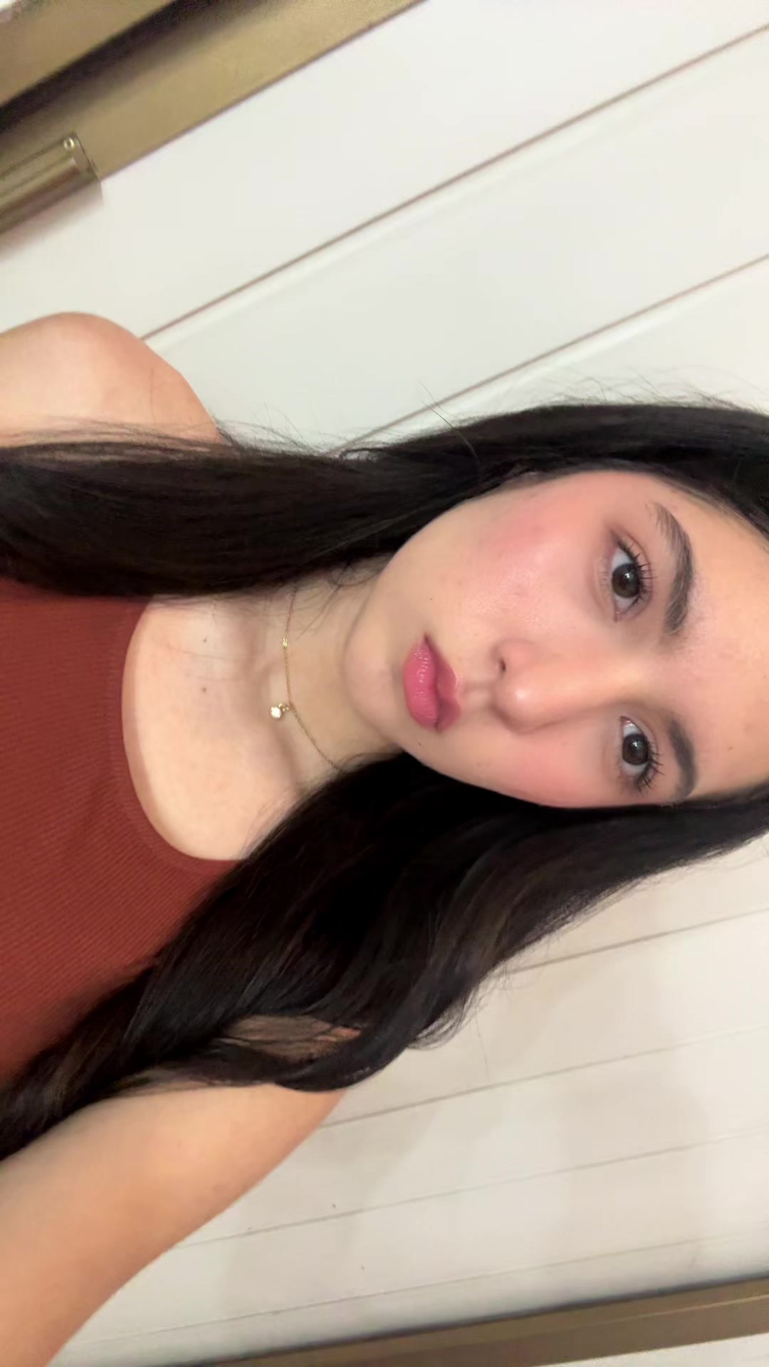 @Vicky4n