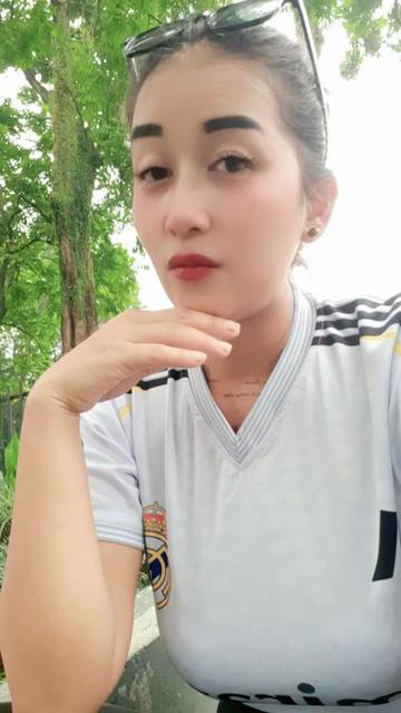@dewi li xiu💦