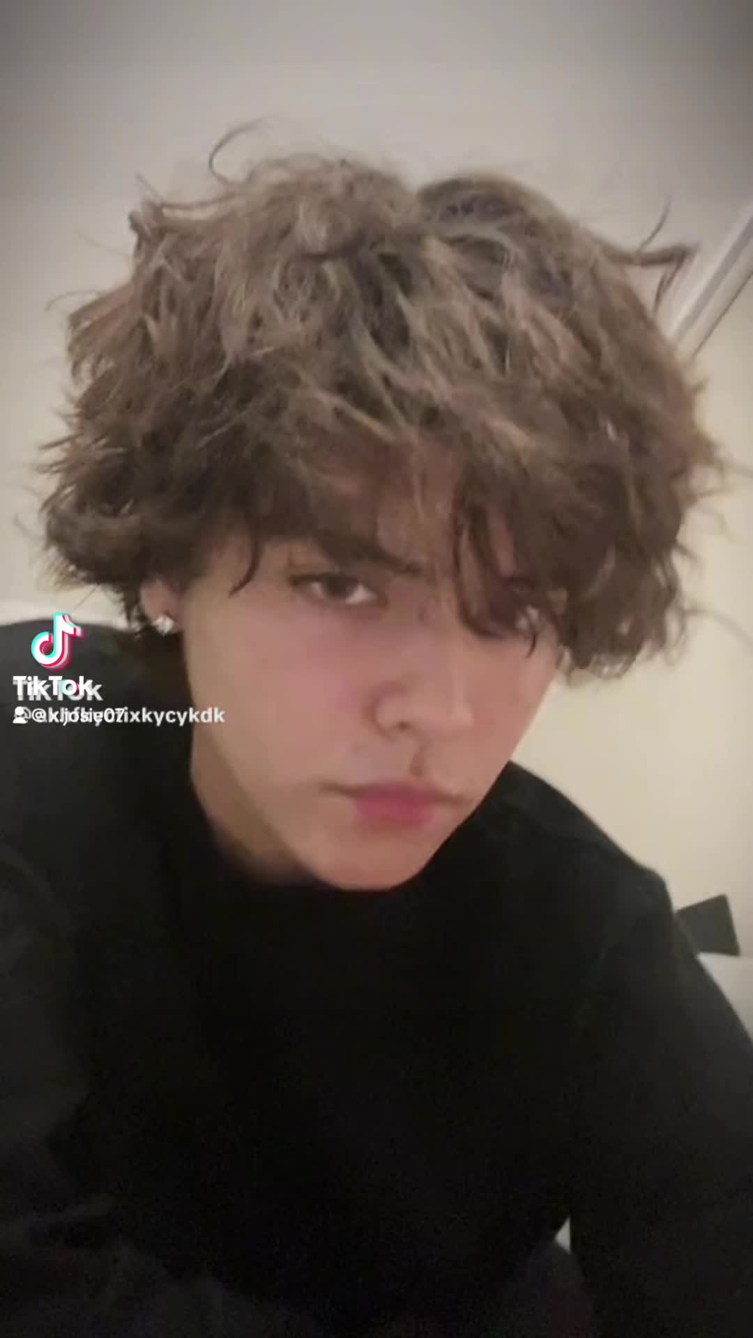 @<3