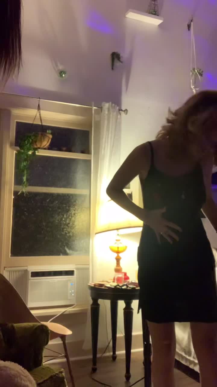 @bella