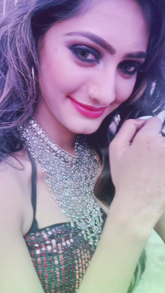 @AnuShka RouTray 🥀