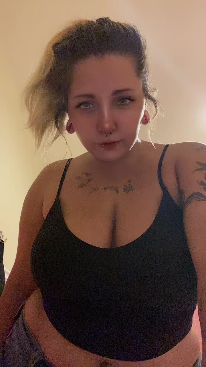 @Hello, lovelies🤡🖤