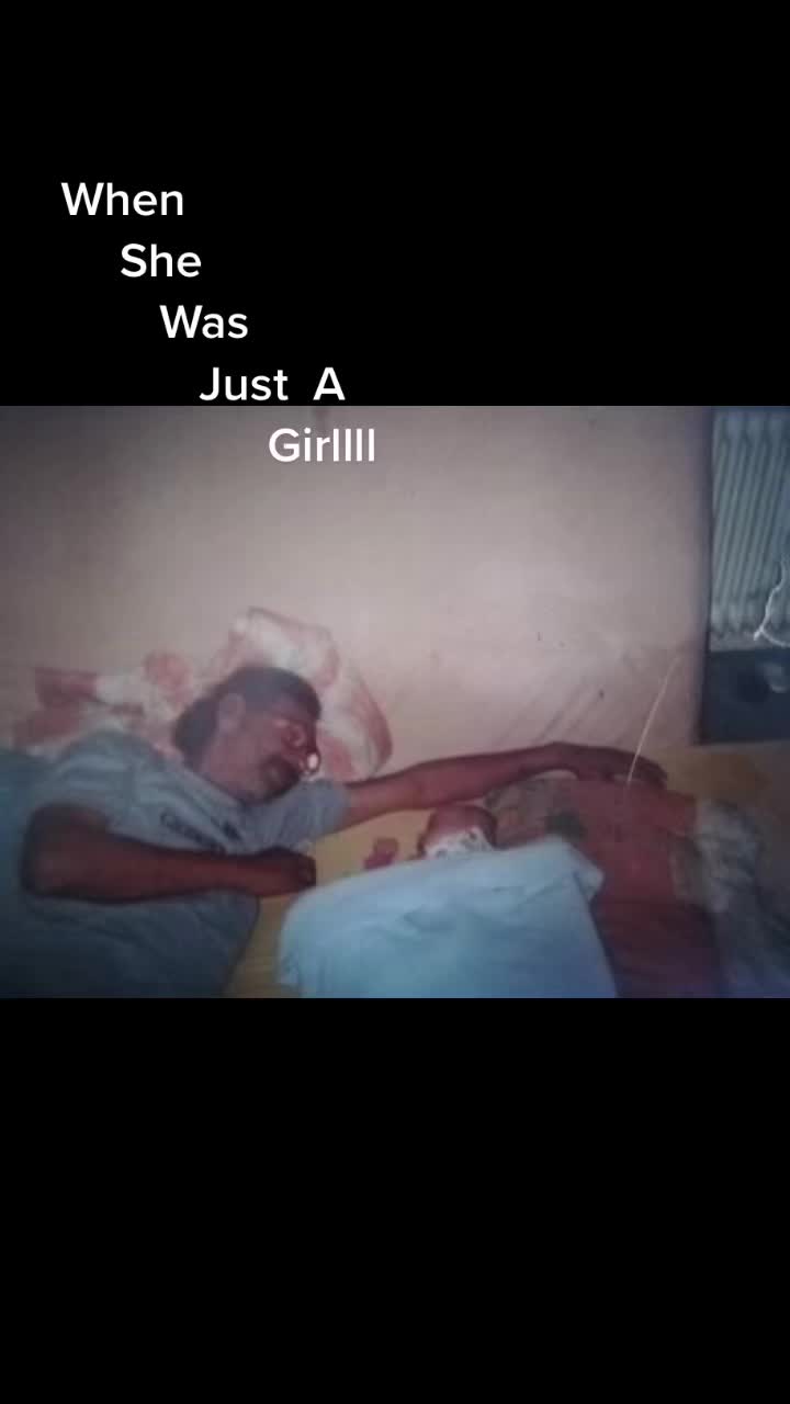 @whosari21