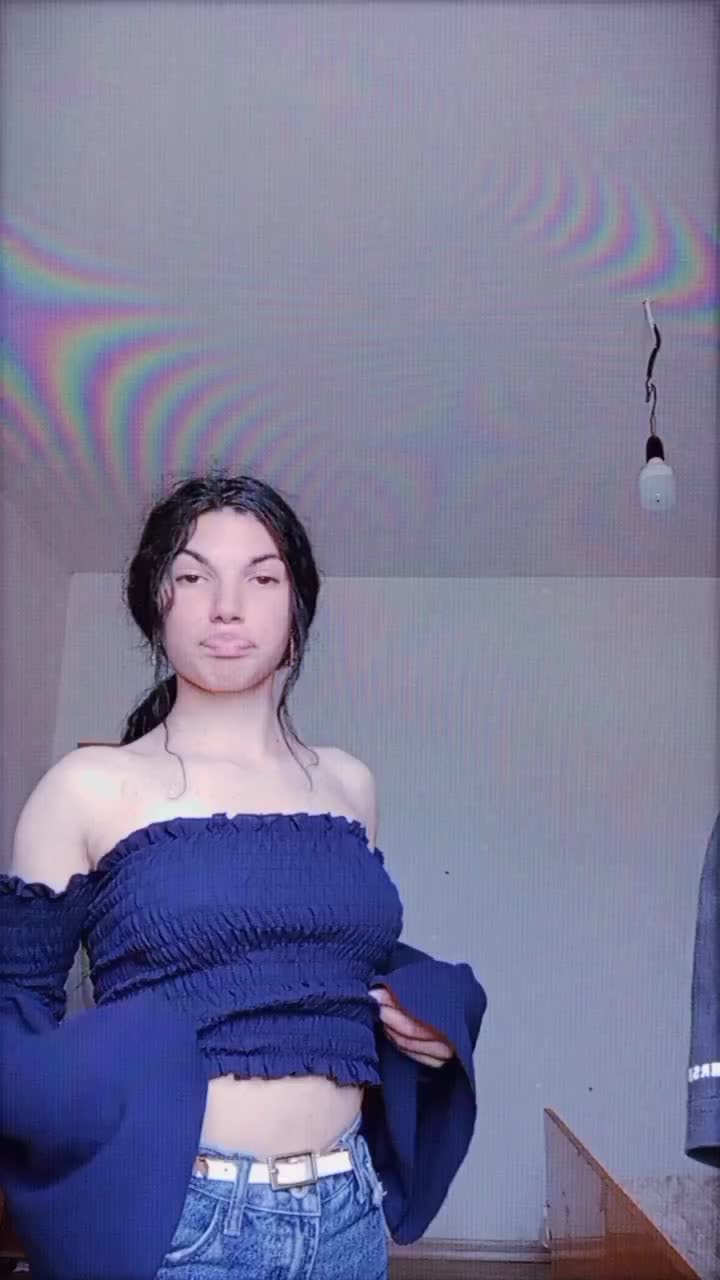 @Daniela🎭
