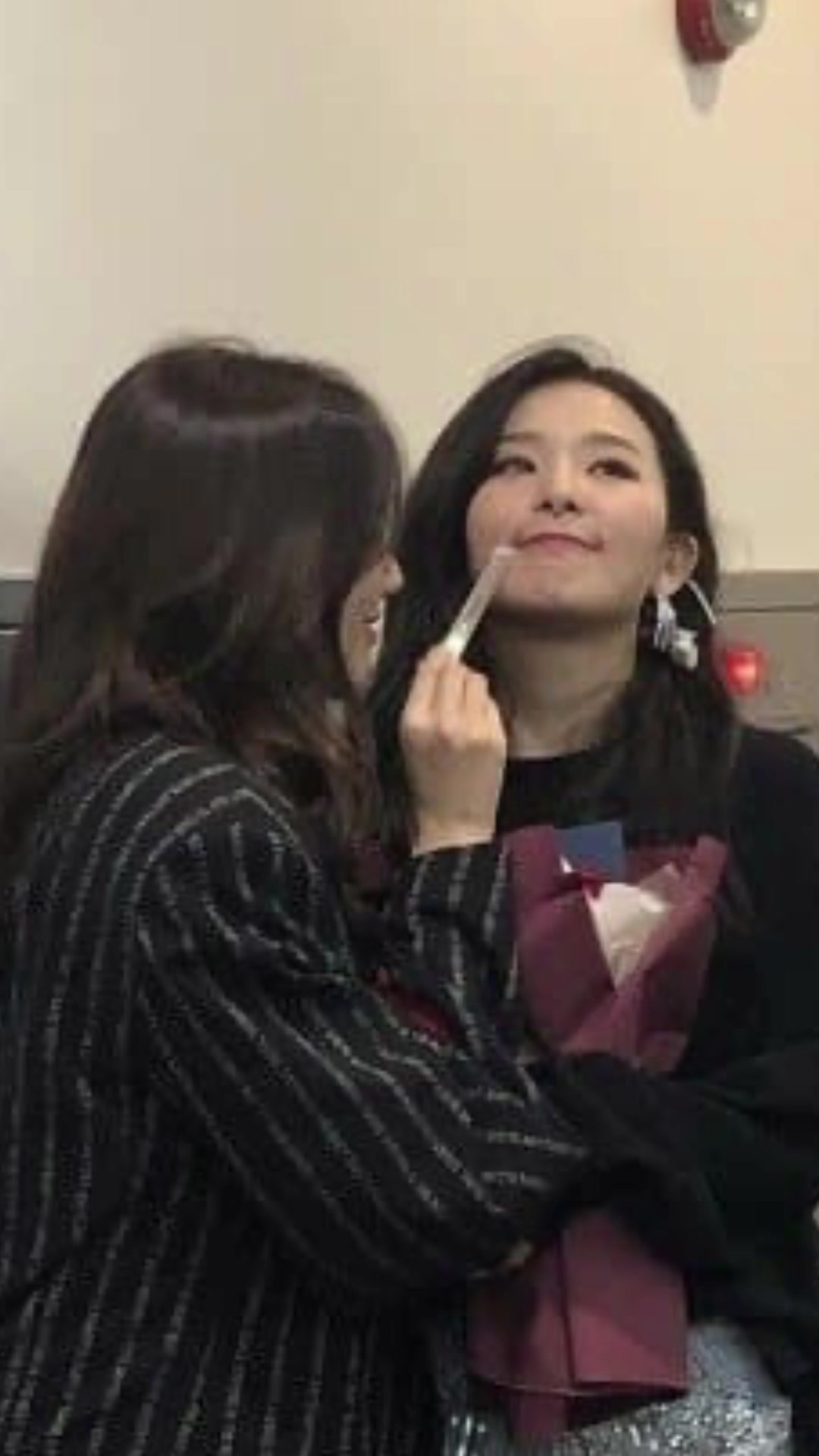 @<3
