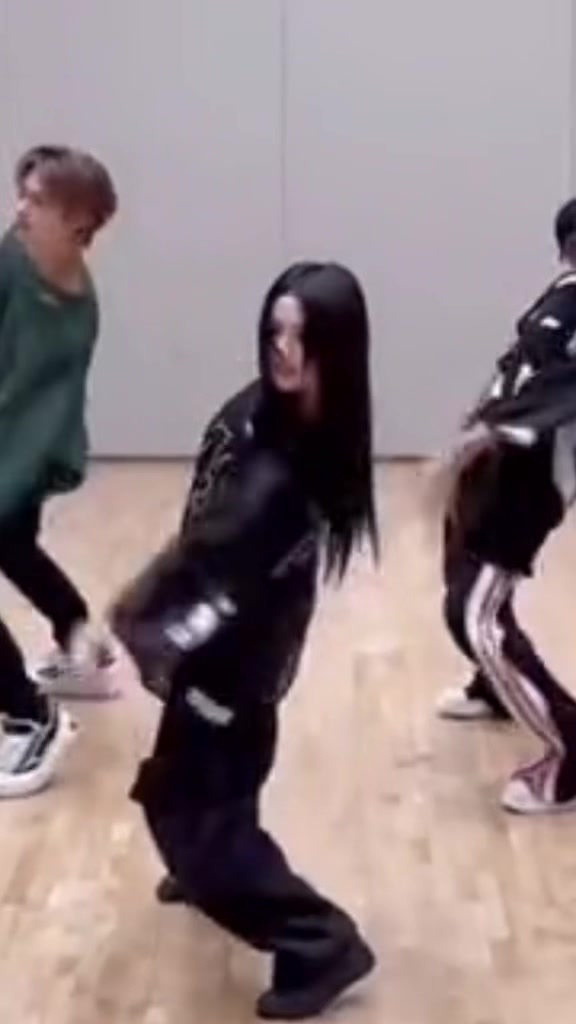@Fancams🫧