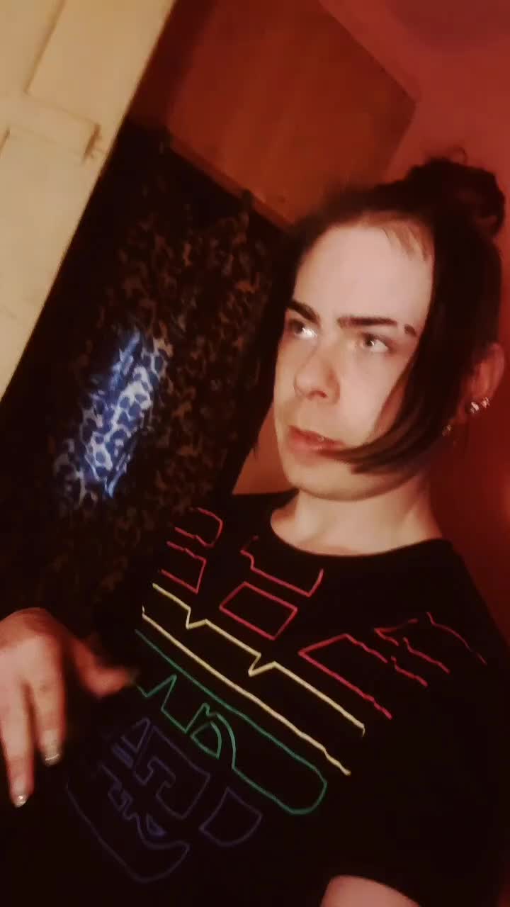 @19angeldust94