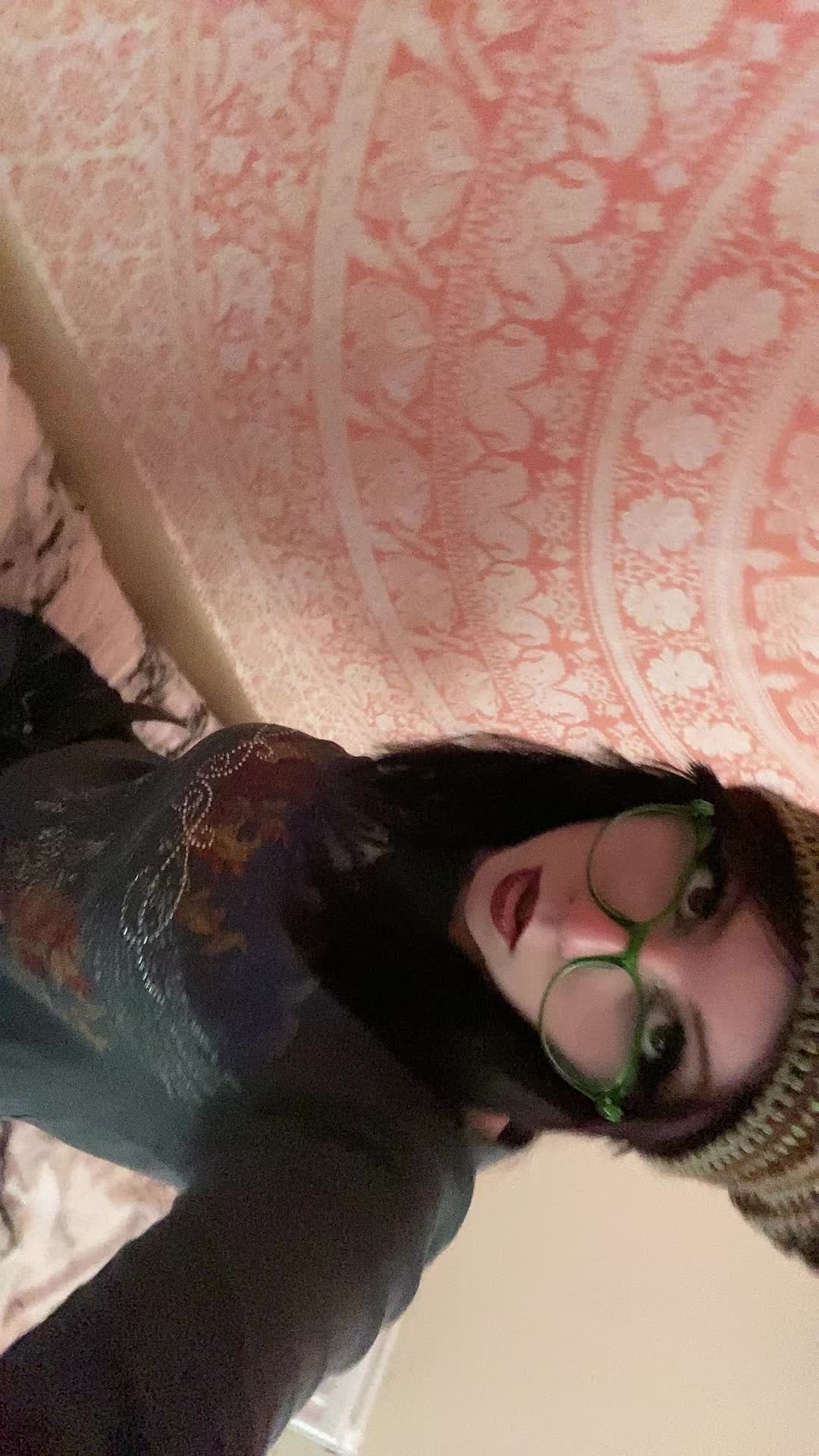 @<3