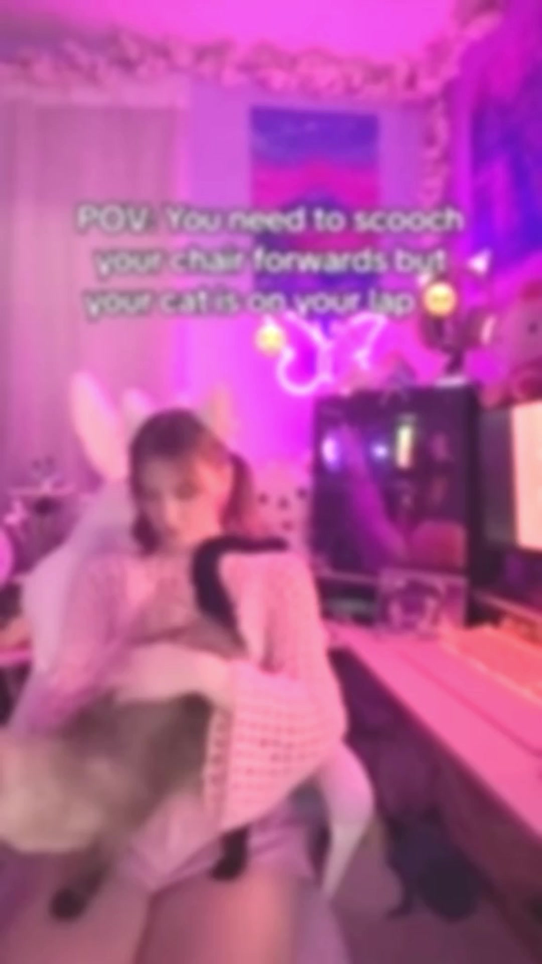 @laura