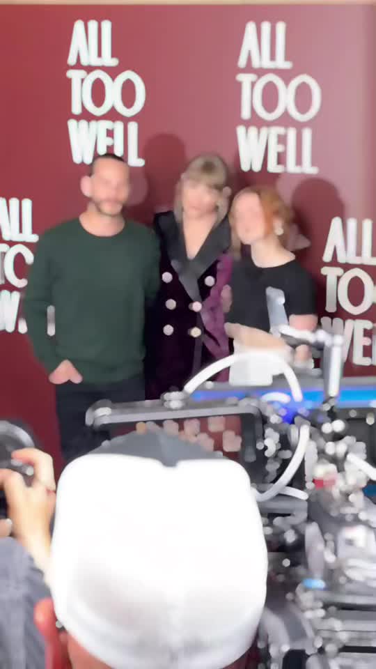 @<3