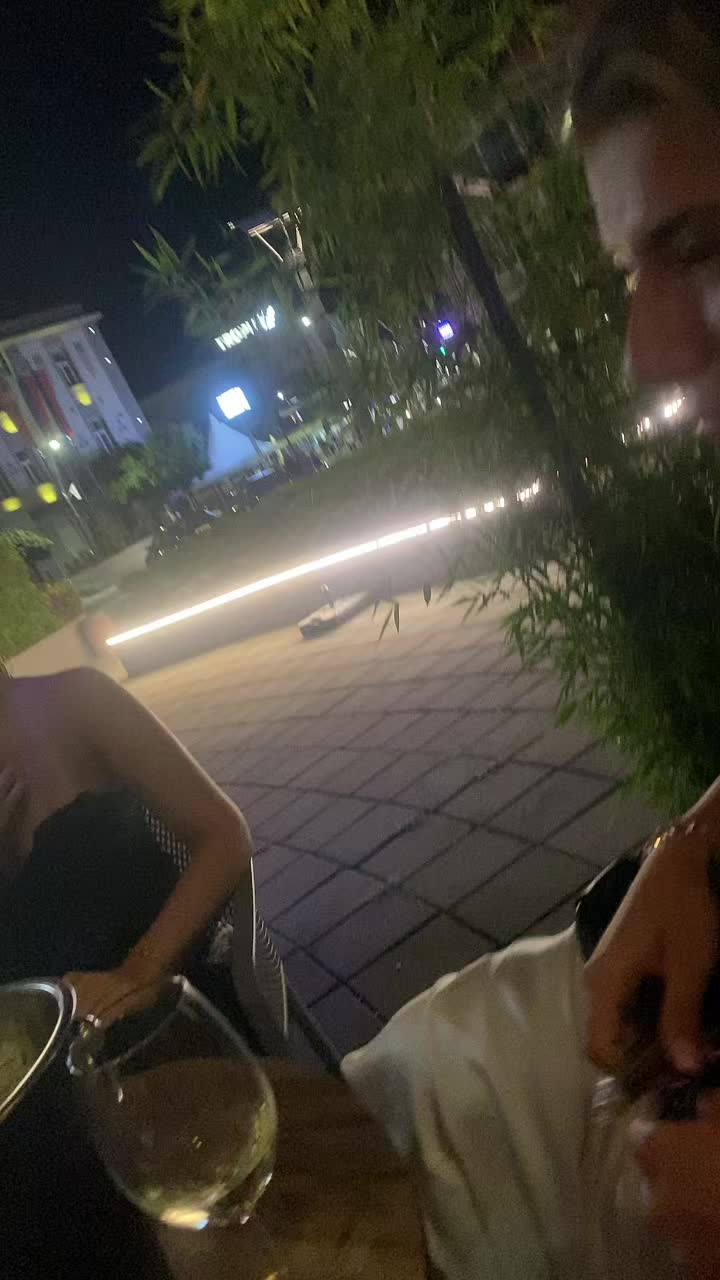 @👀